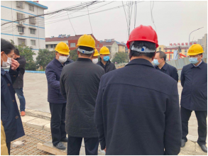 泰兴市张坤市长及市政府领导班子一行人来到大庆路改造工程2标段外环河桥视察工作。