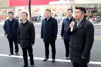 泰兴市市委领导一行督查鼓楼东路（润泰路至文江路）污水管网改造工程简报